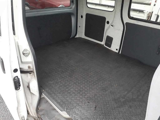 DAIHATSU HIJET VAN 2011