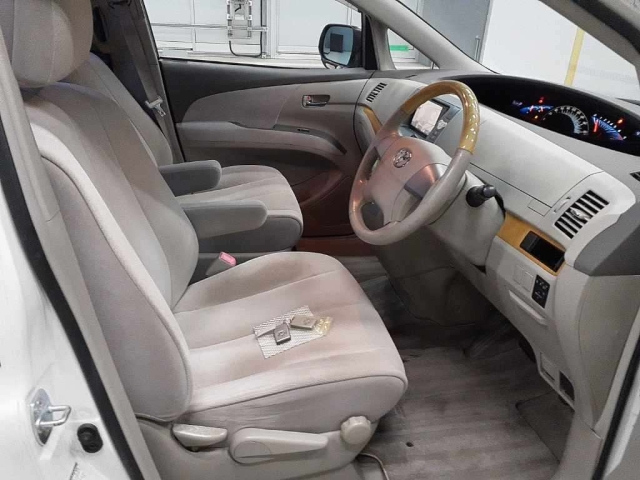 TOYOTA ESTIMA 2008