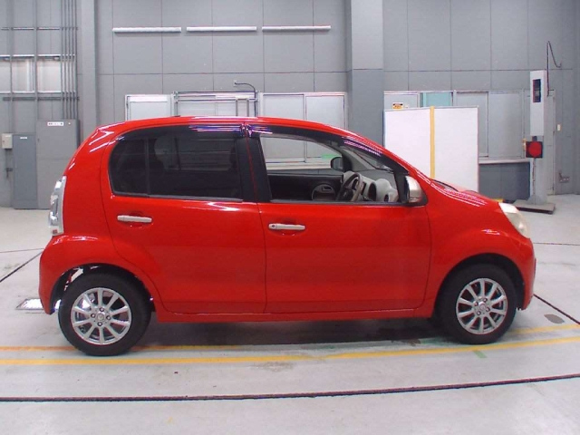 TOYOTA PASSO 2010