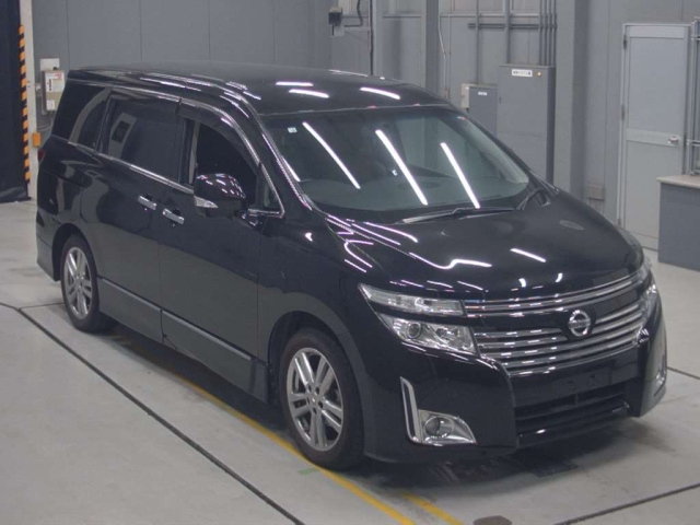 NISSAN ELGRAND 2010
