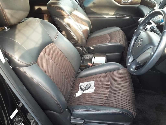 NISSAN ELGRAND 2010
