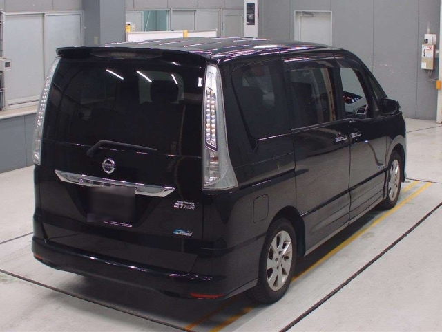 NISSAN SERENA 2013