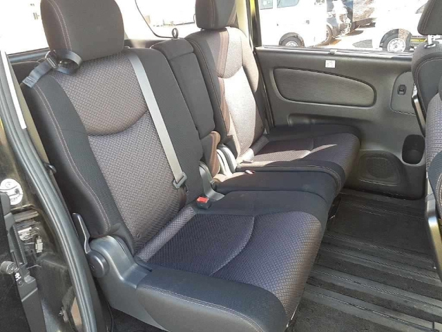 NISSAN SERENA 2013