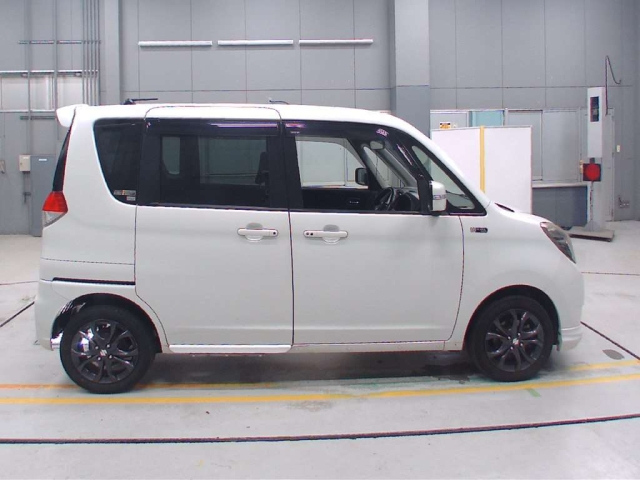 SUZUKI SOLIO 2015