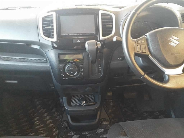 SUZUKI SOLIO 2015