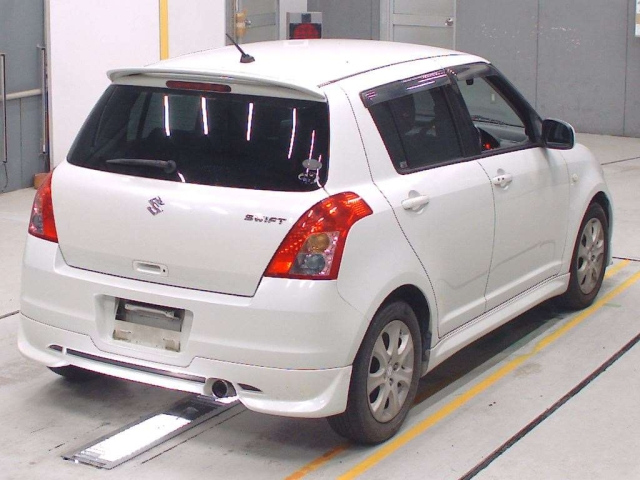 SUZUKI SWIFT 2009
