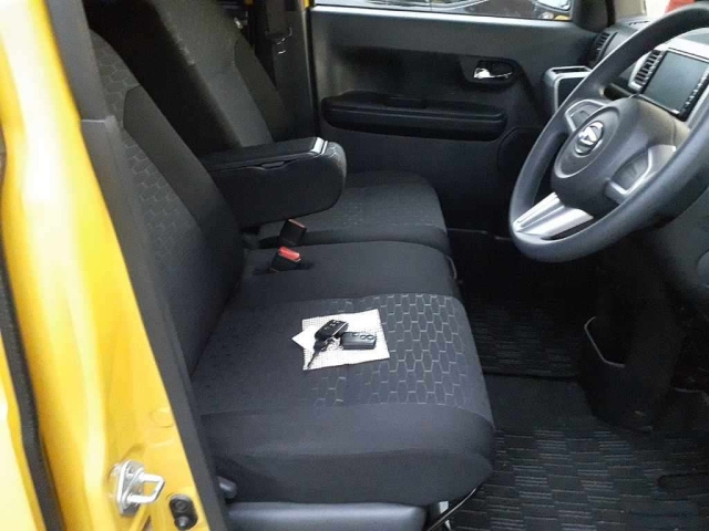 DAIHATSU WAKE 2014