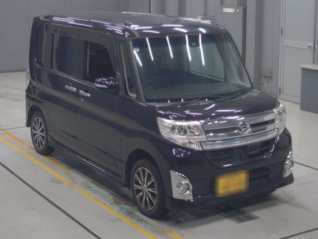DAIHATSU TANTO 2015