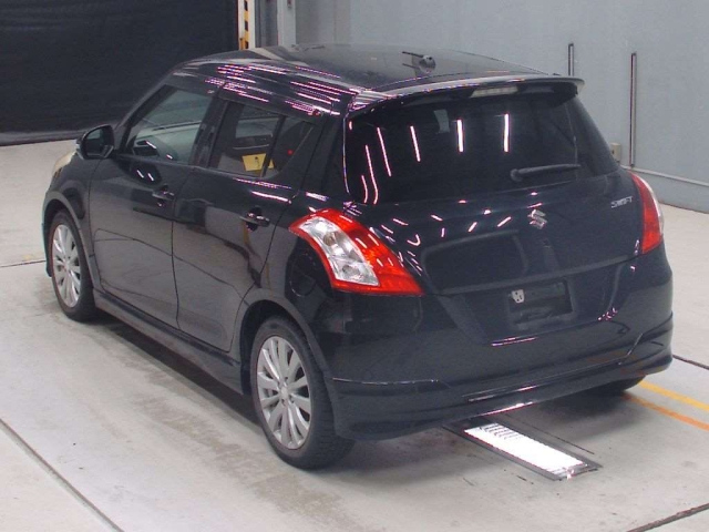 SUZUKI SWIFT 2012