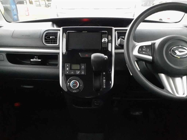 DAIHATSU TANTO 2015