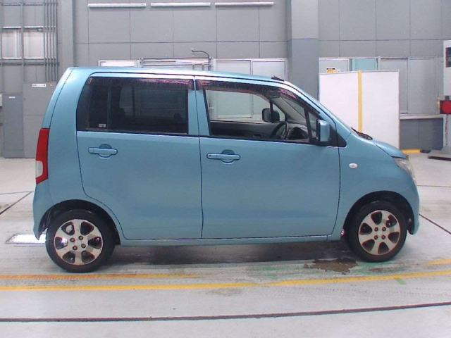 SUZUKI WAGON R 2011