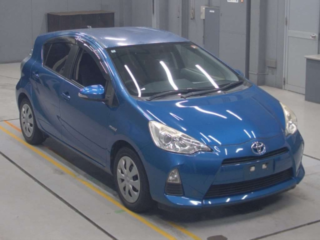 TOYOTA AQUA 2012
