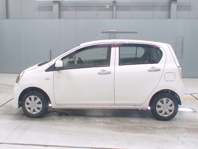 DAIHATSU MIRA E S 2014