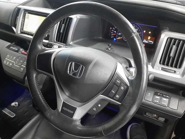 HONDA STEP WAGON 2012