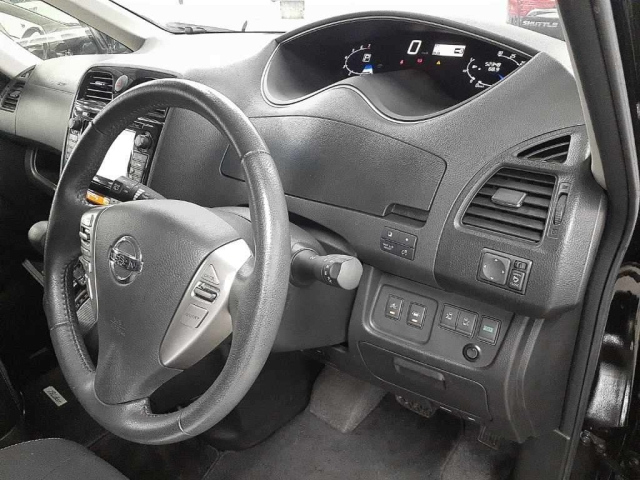 NISSAN SERENA 2014