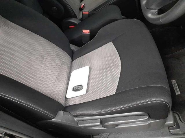NISSAN SERENA 2014