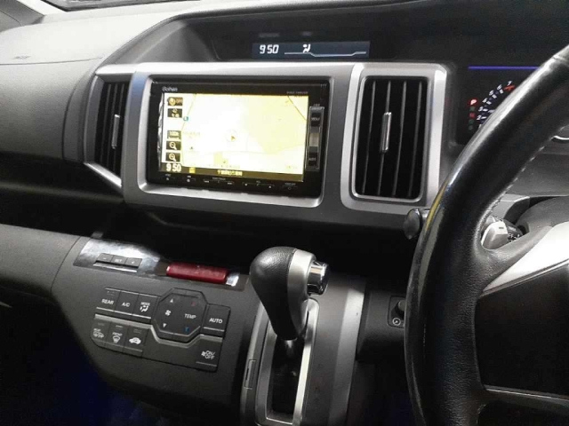 HONDA STEP WAGON 2012