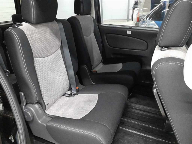 NISSAN SERENA 2014