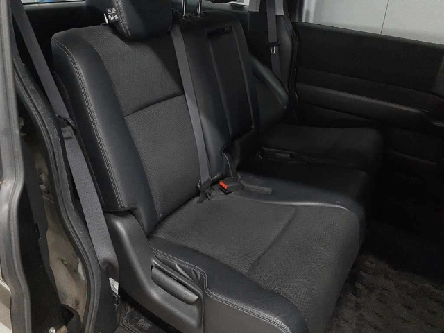 HONDA STEP WAGON 2012