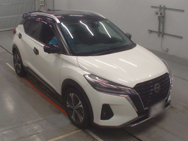 NISSAN KIX 2021