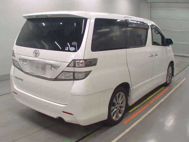 TOYOTA VELLFIRE 2010