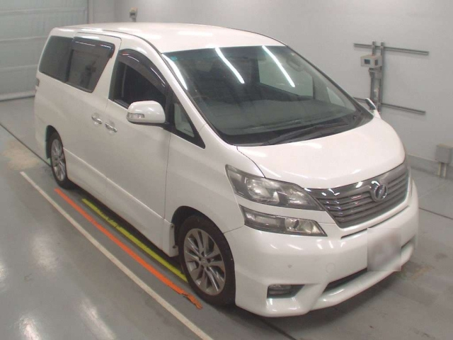 TOYOTA VELLFIRE 2010