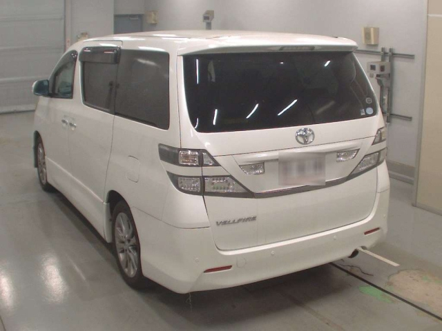 TOYOTA VELLFIRE 2010