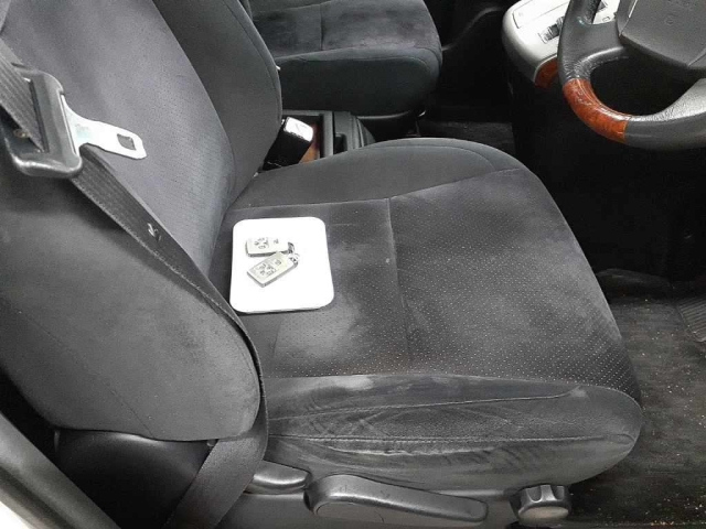 TOYOTA VELLFIRE 2010