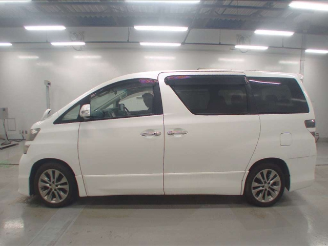 TOYOTA VELLFIRE 2010