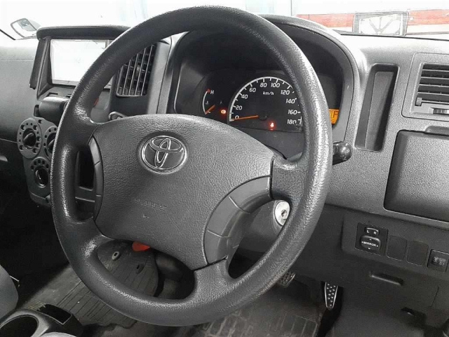 TOYOTA TOWN ACE VAN 2011