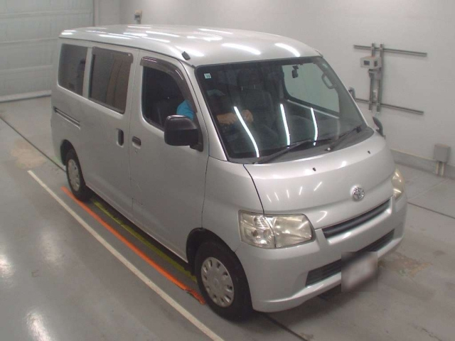 TOYOTA TOWN ACE VAN 2011