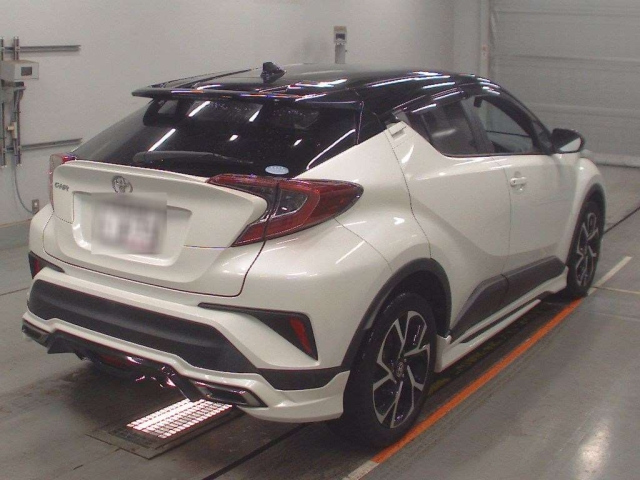 TOYOTA C-HR 2018