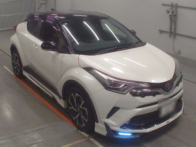 TOYOTA C-HR 2018