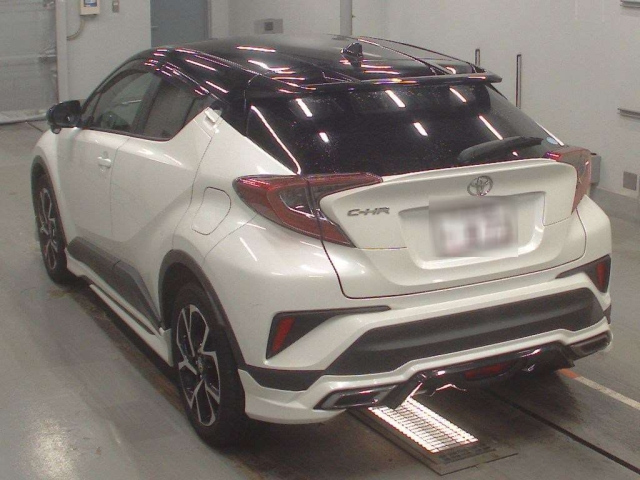 TOYOTA C-HR 2018