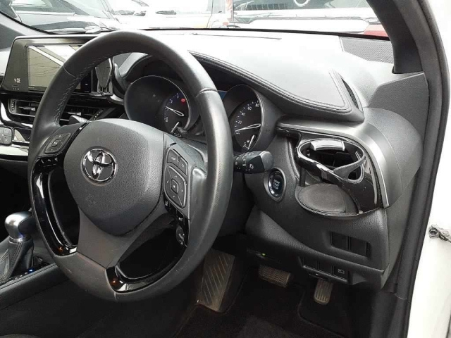TOYOTA C-HR 2018