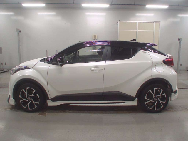 TOYOTA C-HR 2018