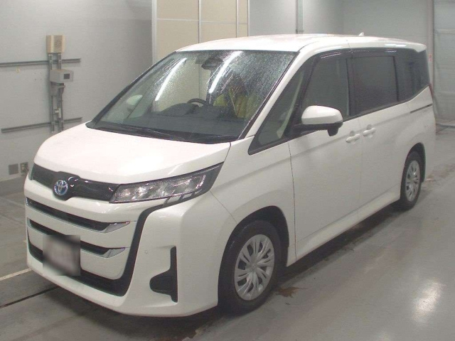TOYOTA NOAH 2022