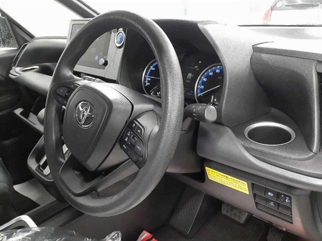 TOYOTA NOAH 2022