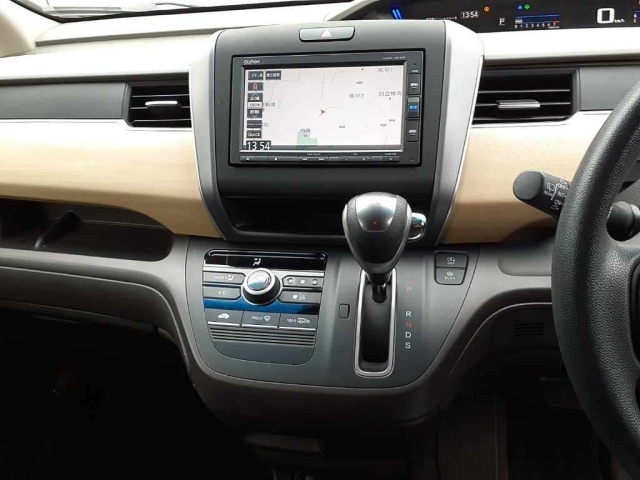 HONDA FREED 2018
