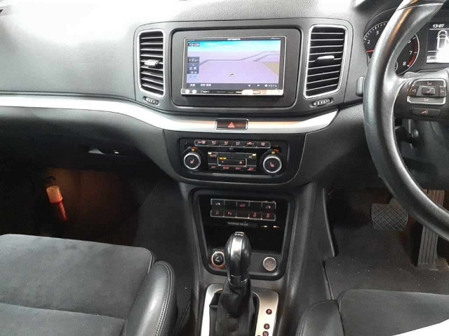 VOLKSWAGEN SHARAN 2012