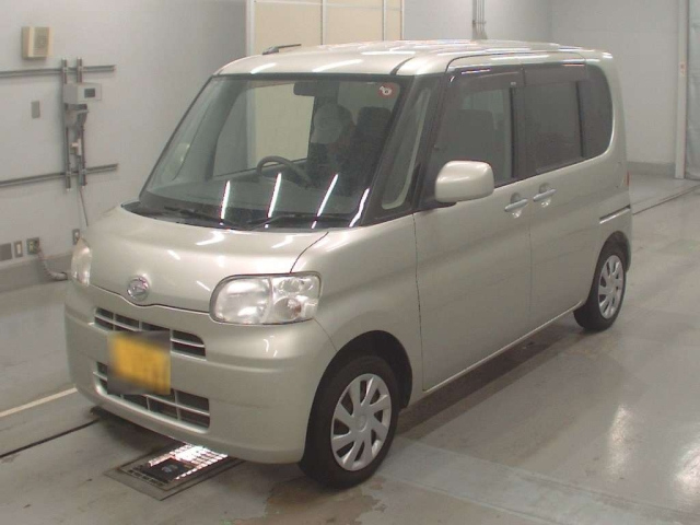 DAIHATSU TANTO 2012