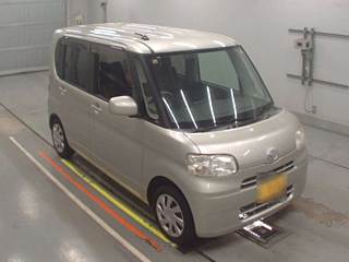 DAIHATSU TANTO 2012