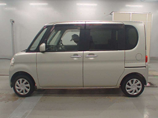 DAIHATSU TANTO 2012