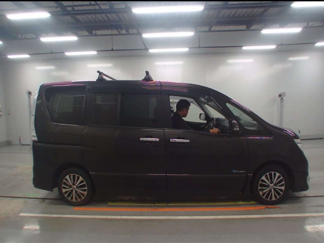 NISSAN SERENA 2014