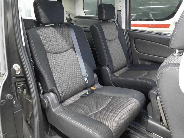 NISSAN SERENA 2014