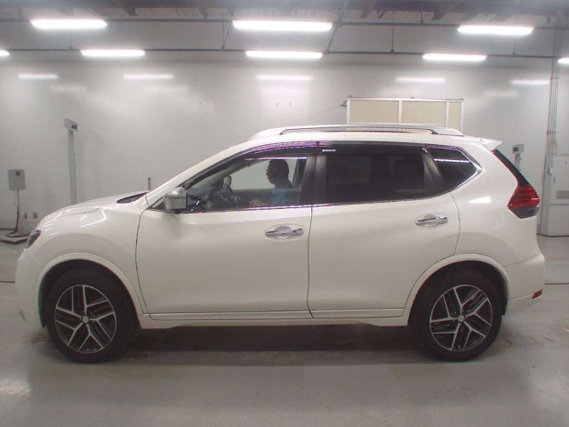 NISSAN X-TRAIL 2021