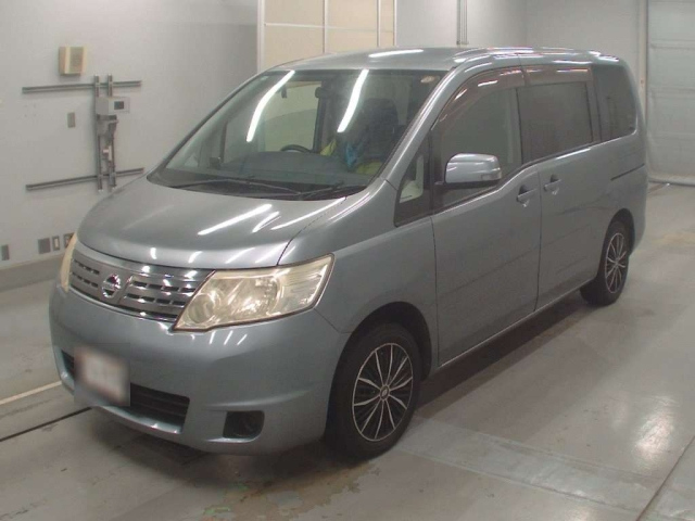 NISSAN SERENA 2010