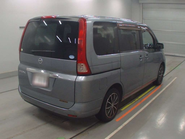NISSAN SERENA 2010