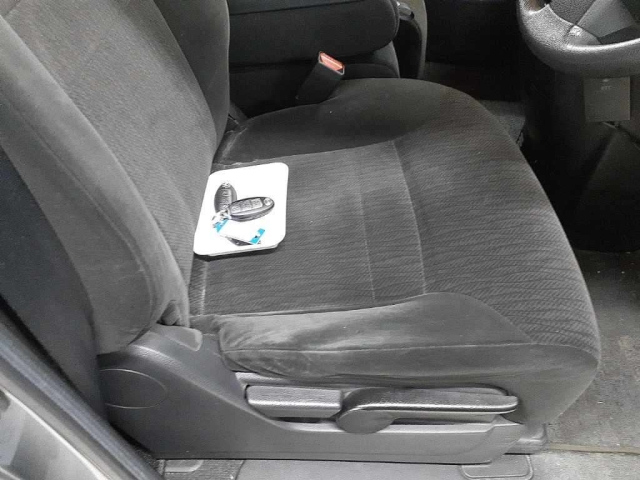 NISSAN SERENA 2010
