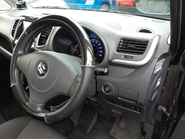 SUZUKI SOLIO 2011